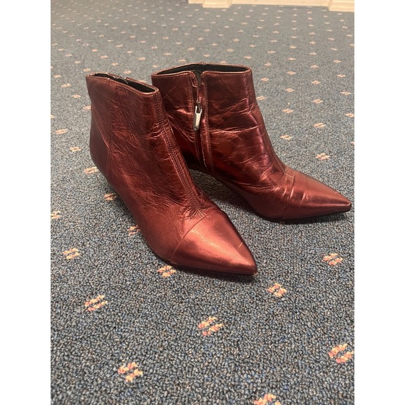 Sam Edelman Kinzey 2 Metallic Cranberry Red Leather Ankle Boot Sz 7 Kitten Heel - Picture 1 of 13